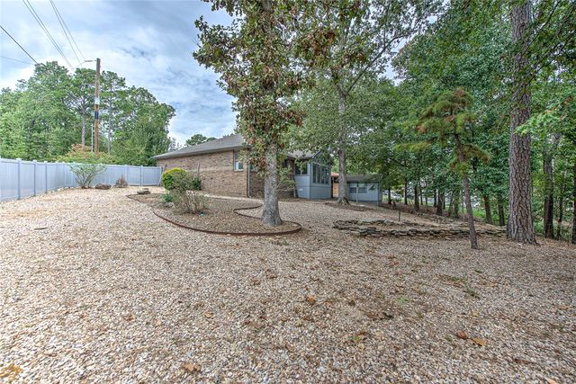 2 Banbury Lane, Bella Vista, AR 72714