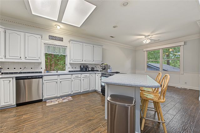 2 Banbury Lane, Bella Vista, AR 72714