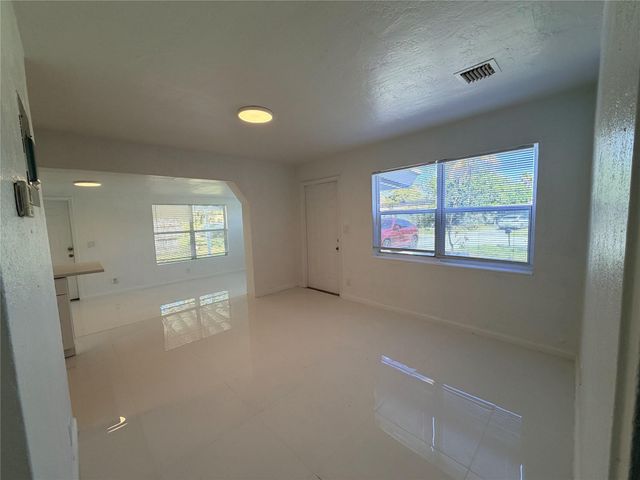 1536 NE 27th Street, Pompano Beach, FL 33064