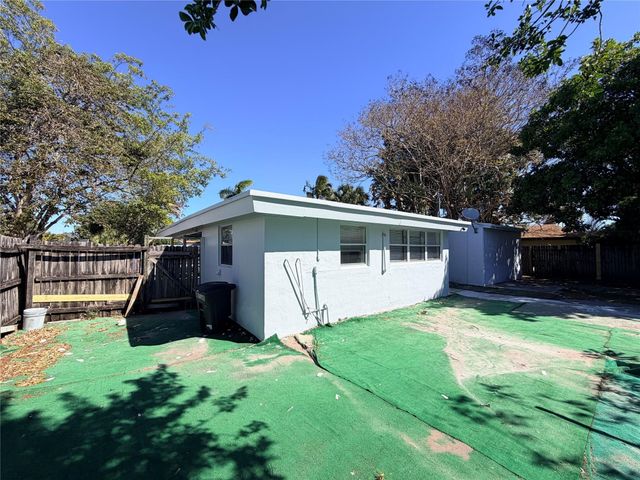 1536 NE 27th Street, Pompano Beach, FL 33064