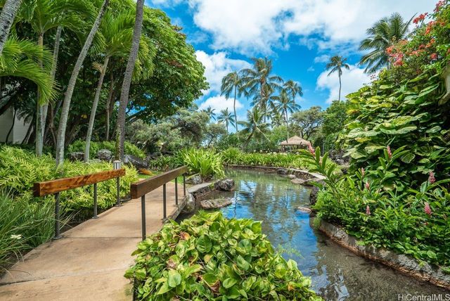 521 Hahaione Street 2-18K, Honolulu, HI 96825
