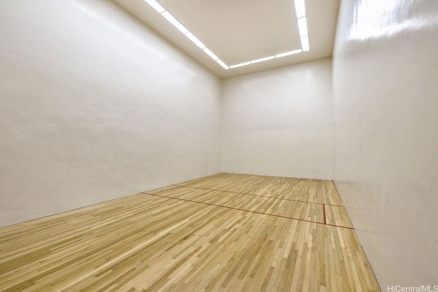 521 Hahaione Street 2-18K, Honolulu, HI 96825