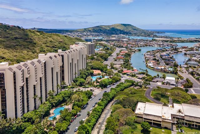 521 Hahaione Street 2-18K, Honolulu, HI 96825
