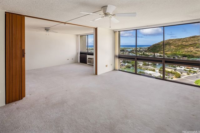 521 Hahaione Street 2-18K, Honolulu, HI 96825