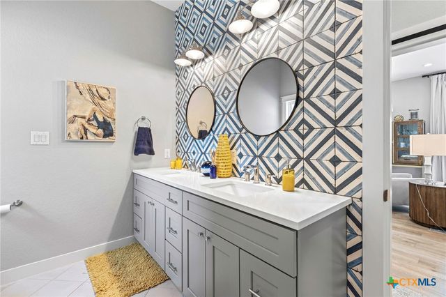 835 Cross Street, New Braunfels, TX 78130