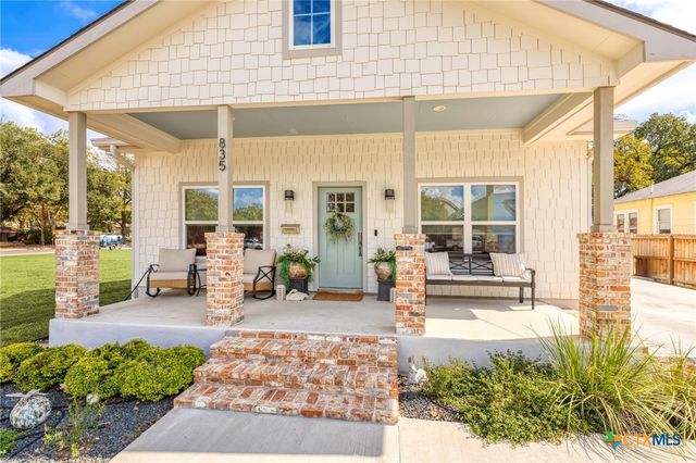 835 Cross Street, New Braunfels, TX 78130