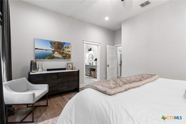 835 Cross Street, New Braunfels, TX 78130