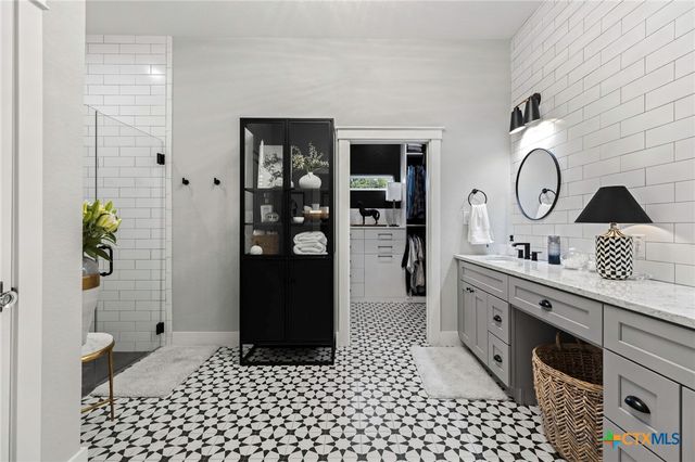 835 Cross Street, New Braunfels, TX 78130