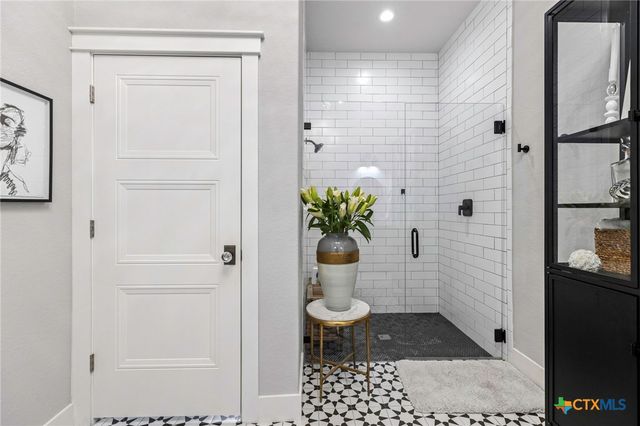 835 Cross Street, New Braunfels, TX 78130