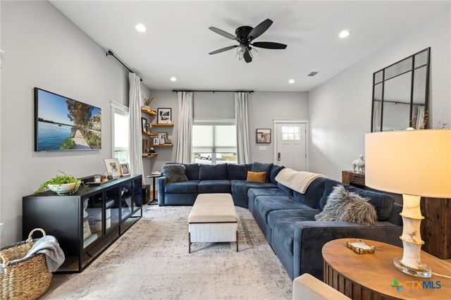 835 Cross Street, New Braunfels, TX 78130