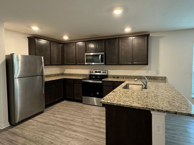 2082 S CHAMBERLAIN BOULEVARD, North Port, FL 34286