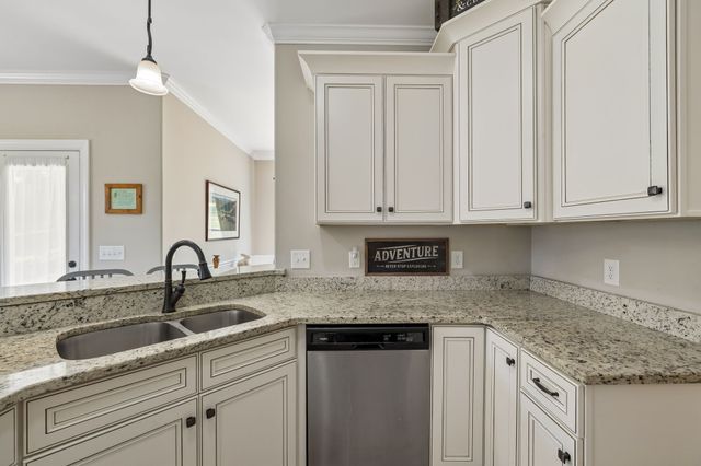 135 Hillside Cove Dr, Woodbury, TN 37190