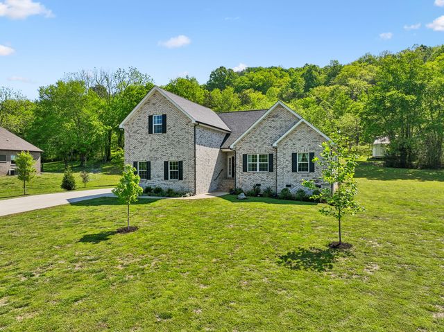 135 Hillside Cove Dr, Woodbury, TN 37190