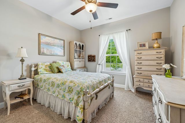 135 Hillside Cove Dr, Woodbury, TN 37190