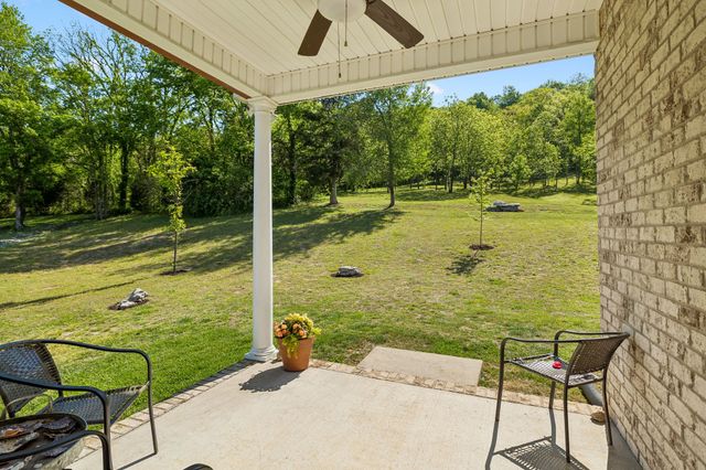 135 Hillside Cove Dr, Woodbury, TN 37190