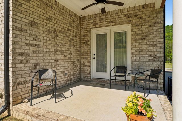 135 Hillside Cove Dr, Woodbury, TN 37190