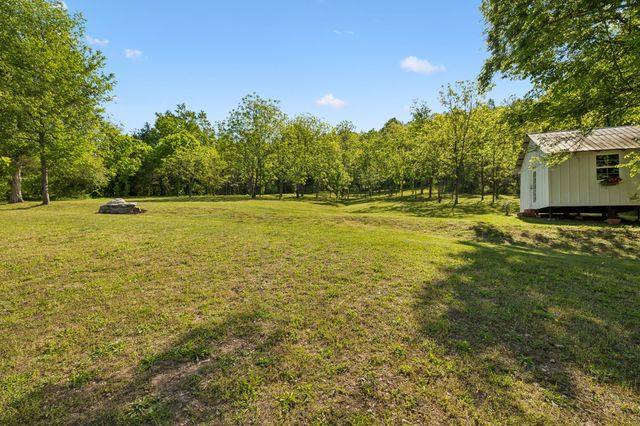 135 Hillside Cove Dr, Woodbury, TN 37190