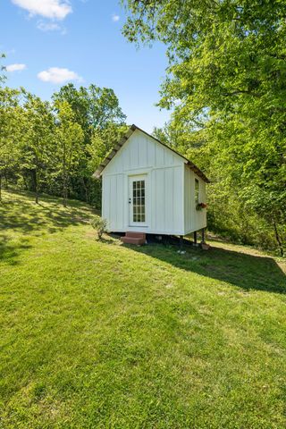 135 Hillside Cove Dr, Woodbury, TN 37190