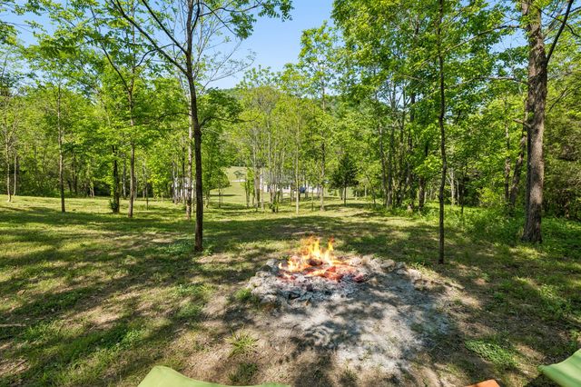 135 Hillside Cove Dr, Woodbury, TN 37190