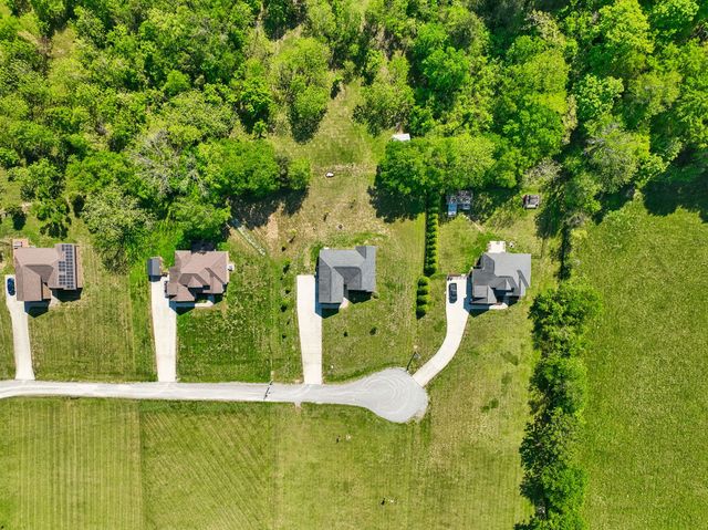 135 Hillside Cove Dr, Woodbury, TN 37190
