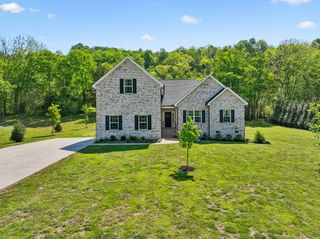 135 Hillside Cove Dr, Woodbury, TN 37190