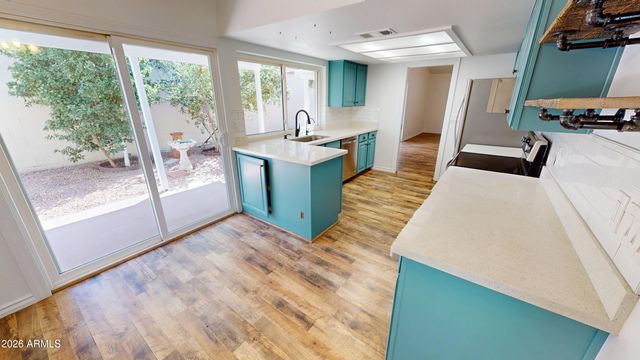 5134 W PURDUE Avenue, Glendale, AZ 85302