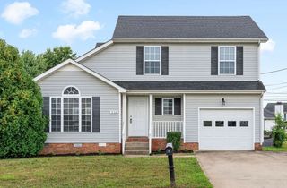 902 Fisher Ct, Clarksville, TN 37042