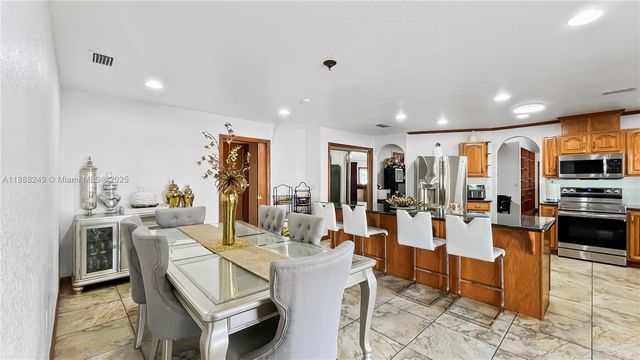 5705 44th Ave E, Bradenton, FL 34203