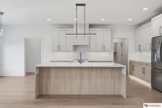 2337 S 89th Street, Lincoln, NE 68520