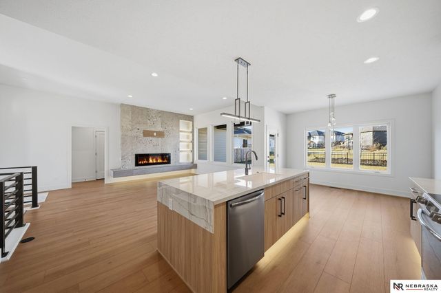 2337 S 89th Street, Lincoln, NE 68520