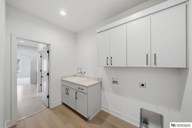 2337 S 89th Street, Lincoln, NE 68520