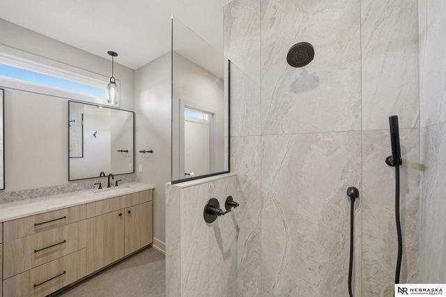 2337 S 89th Street, Lincoln, NE 68520