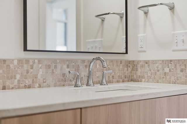 2337 S 89th Street, Lincoln, NE 68520