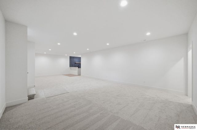 2337 S 89th Street, Lincoln, NE 68520