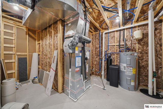 2337 S 89th Street, Lincoln, NE 68520