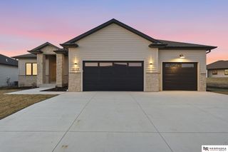 2337 S 89th Street, Lincoln, NE 68520