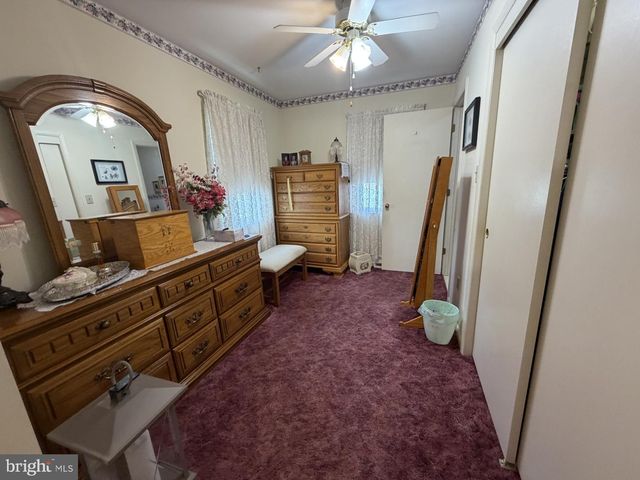 22157 HOLIDAY DR, Smithsburg, MD 21783