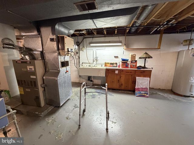 22157 HOLIDAY DR, Smithsburg, MD 21783