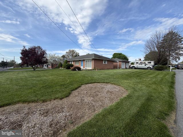 22157 HOLIDAY DR, Smithsburg, MD 21783