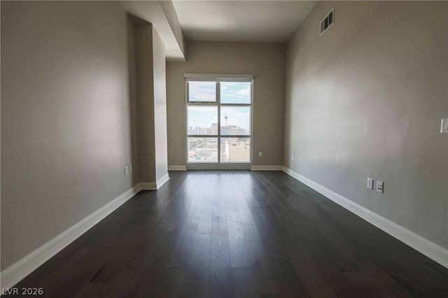 150 LAS VEGAS Boulevard 1211, Las Vegas, NV 89101
