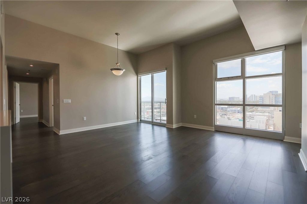 150 LAS VEGAS Boulevard 1211, Las Vegas, NV 89101