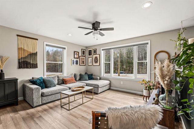 38 Peacham Road, Barnstead, NH 03225