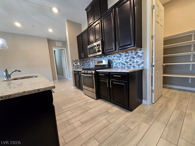 738 Purple Knoll Walk, Henderson, NV 89011
