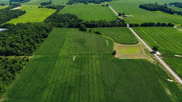 7200 B W Us Highway 12, Schwark Road, Three Oaks, MI 49128