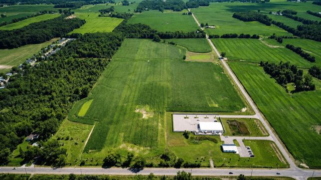 7200 B W Us Highway 12, Schwark Road, Three Oaks, MI 49128