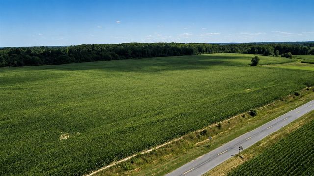 7200 B W Us Highway 12, Schwark Road, Three Oaks, MI 49128