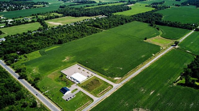 7200 B W Us Highway 12, Schwark Road, Three Oaks, MI 49128