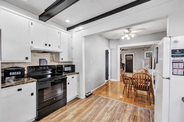 708 N CHESTNUT AVENUE, Green Bay, WI 54303