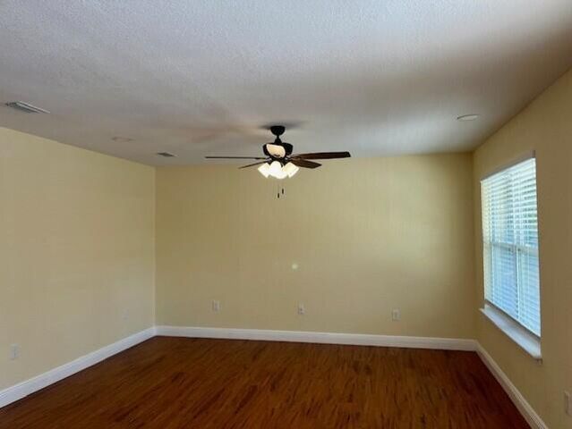 2168 Paloma Street, Navarre, FL 32566