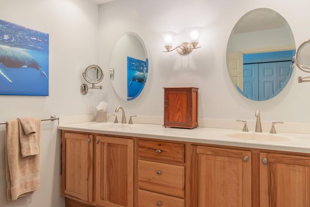 319 S Union Street, Douglas, MI 49406